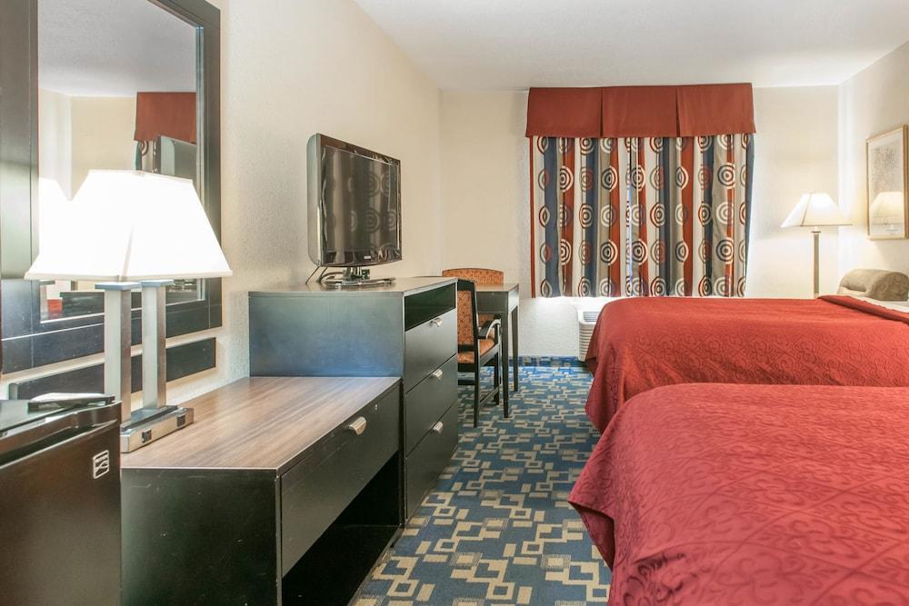 Quality Inn Эфингем Экстерьер фото