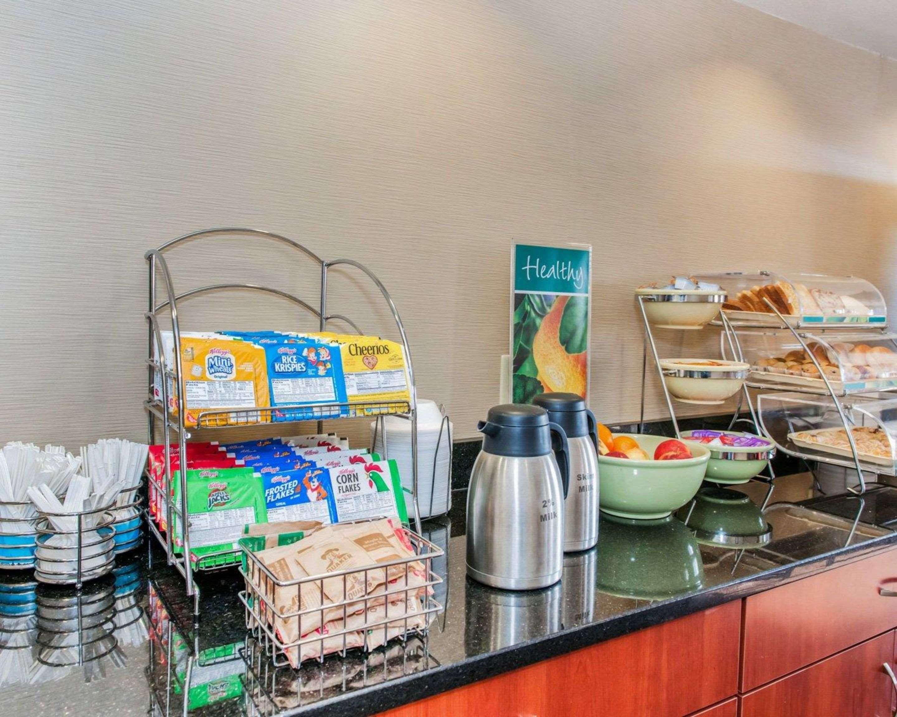Quality Inn Эфингем Экстерьер фото