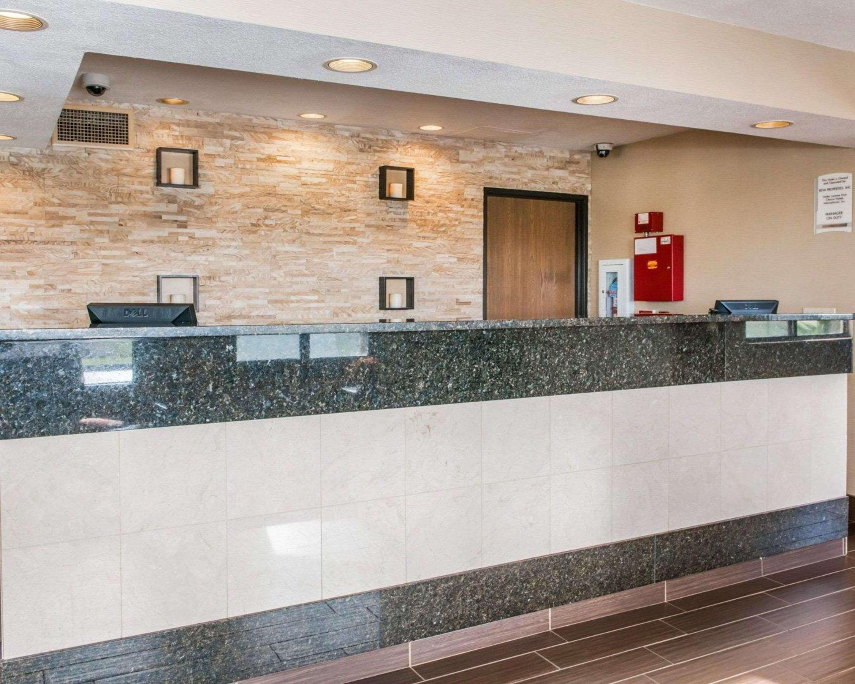 Quality Inn Эфингем Экстерьер фото
