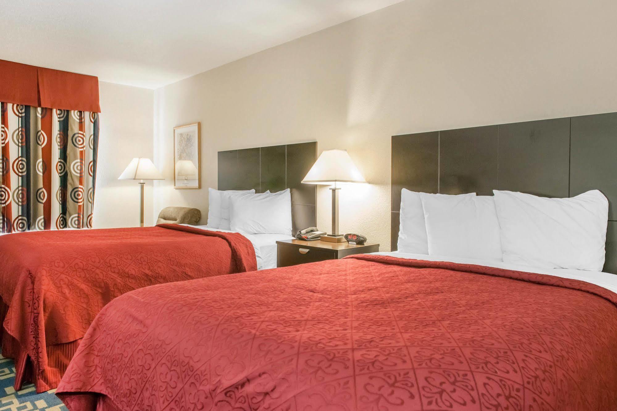 Quality Inn Эфингем Экстерьер фото