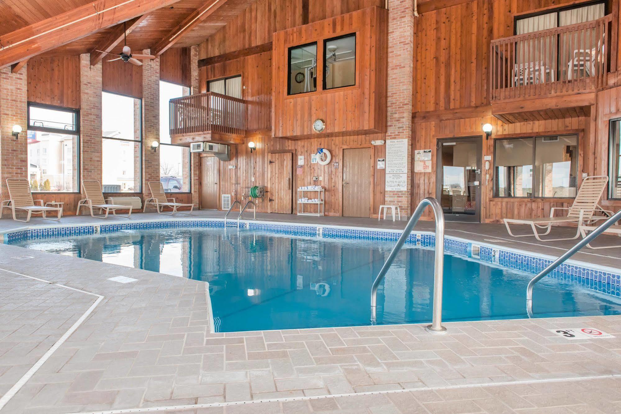 Quality Inn Эфингем Экстерьер фото
